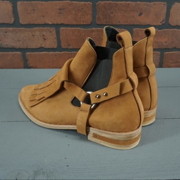 ISO!!!!! Freda Salvador Fringe Boots Size 11 - Picture 4 of 4